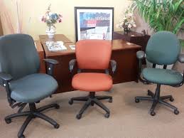 used task chair for sale in delhi post thumbnail image