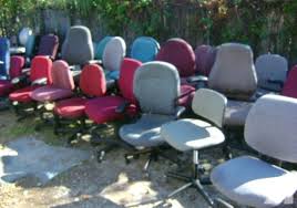 second hand computer chairs for sale in gurgoan post thumbnail image