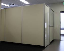 used office partition panel for sale in gurgoan post thumbnail image
