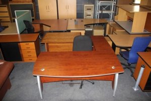 second hand office desk for sale in noida